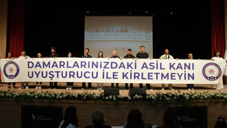 ÜNİVERSİTE ÖĞRENCİLERİ BİLGİLENDİRİLDİ