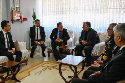 VALİ USTA’DAN ŞEHİT AİLESİNE ZİYARET
