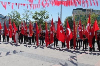 19 Mayıs’ı Yalova’da Coşkuyla Kutladık