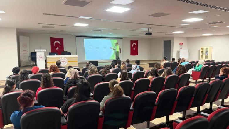 SINAV KAYGISINA KARŞI EBEVEYNLERE REHBERLİK
