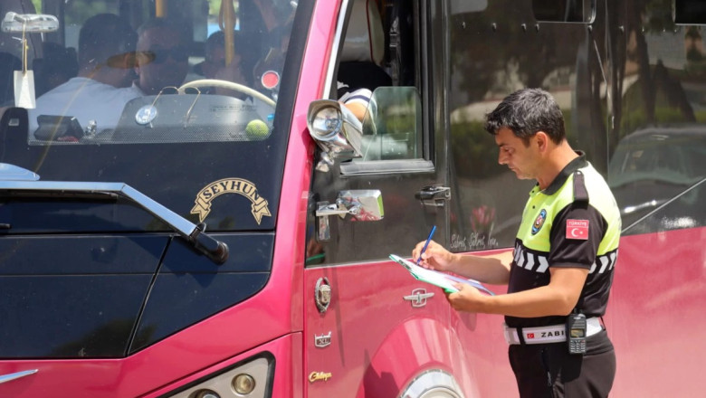 MİNİBÜSLER SIKI DENETİMDEN GEÇİYOR