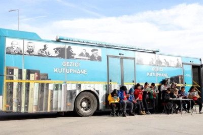 GEZİCİ ÇOCUK KÜTÜPHANESİ OKURLARLA BULUŞACAK