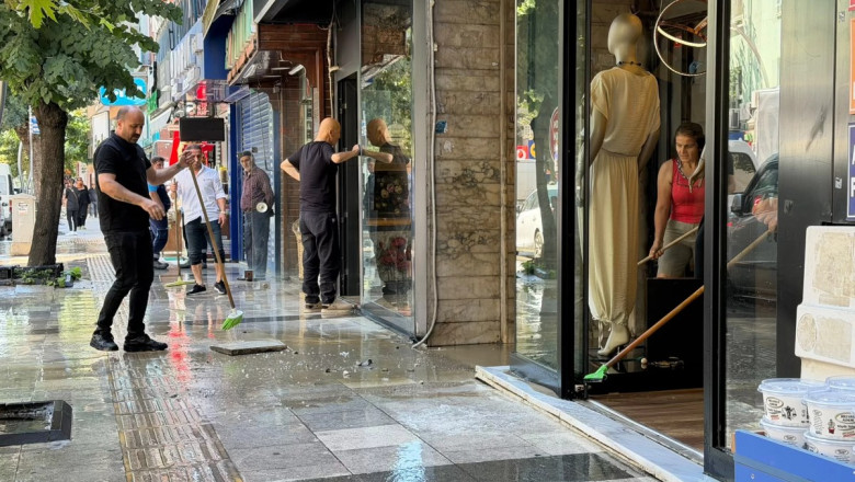 YALOVA’DA ANA SU BORUSU PATLADI