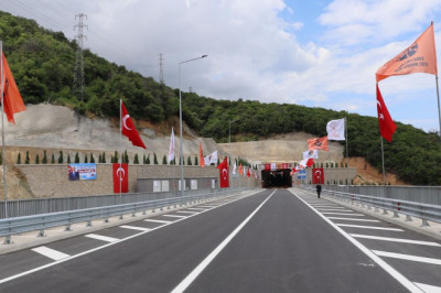 Çeyrek Asırlık Armutlu-Esenköy Tünelleri Sonunda Açıldı