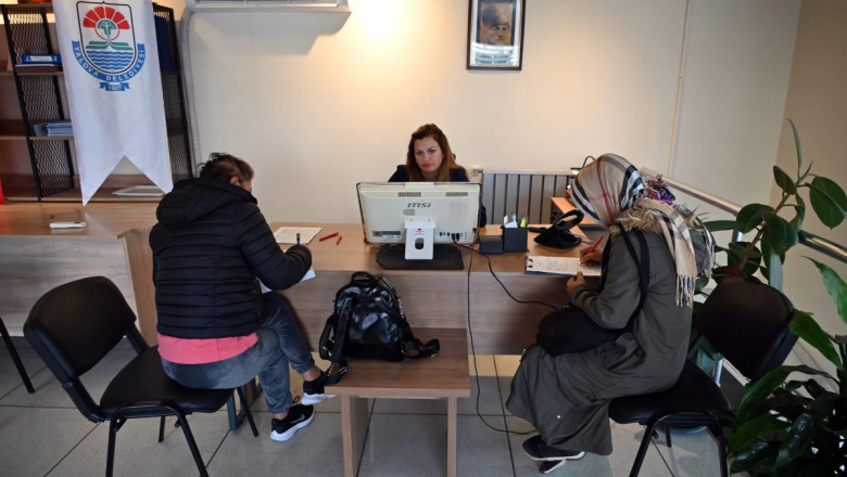 İSTİHDAM OFİSİ 782 KİŞİYİ İŞ SAHİBİ YAPTI