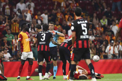 Kyziridis'ten tarihi kırmızı kart