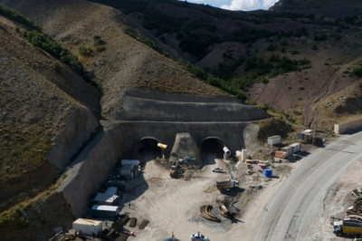 Çirişli Tüneli'nde yüzde 60 kazı ilerlemesi