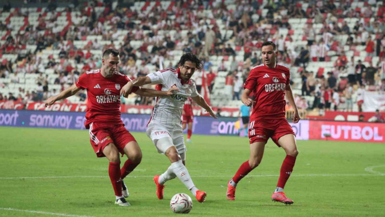 Antalyaspor evinde Pendikspor'a 3-2 mağlup oldu