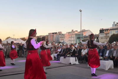 ARONYA FESTİVALİ KORTEJLE BAŞLADI