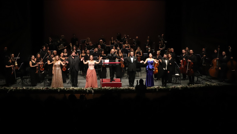 Samsun Devlet Opera ve Balesi "Gala Konseri"ni sanatseverlerle buluşturdu
