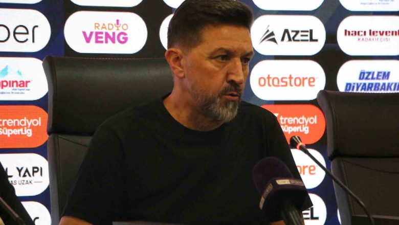 Besnik Hasi: "Ayaklarımızın yere basması gerekiyor"