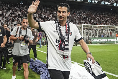 Necip Uysal yeni kariyeri için ilk girişimini yaptı