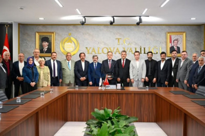 Vali Usta Yalova’daki Hemşehri Derneklerini Ağırladı