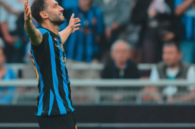 Hakan Çalhanoğlu sakatlıktan golle döndü