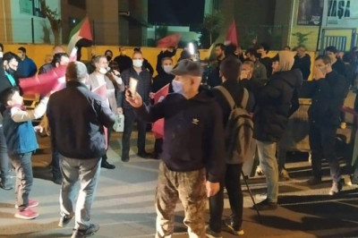 300 ARAÇLIK KONVOYLA PROTESTO