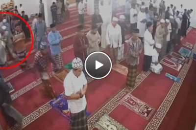 Endonezya'da, Depreme Camide Yakalanan Cemaatin Korku Dolu Kaçısı Kameraya Yansıdı