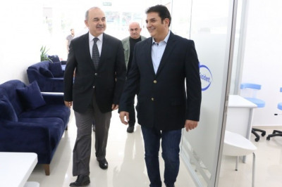 GAZİDENT DİŞ POLİKLİNİĞİ ÇITAYI YÜKSELTİYOR