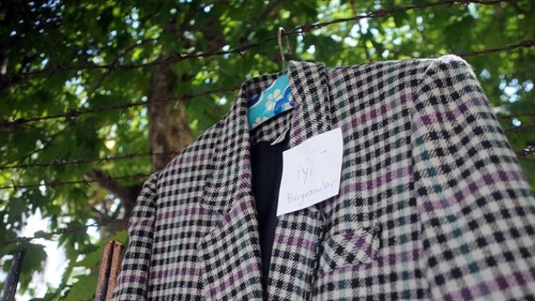 Hayırseverden 'İyi bayramlar' notuyla askıda kıyafet