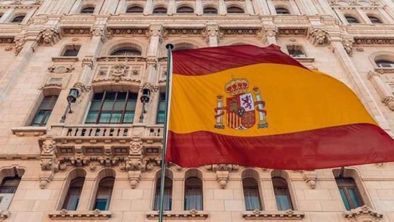 İspanya 'altın vize' uygulamasını sonlandırıyor