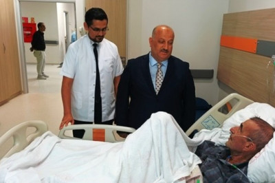 Palyatif Servisinde Yatan Hastaları Ziyaret Ettiler