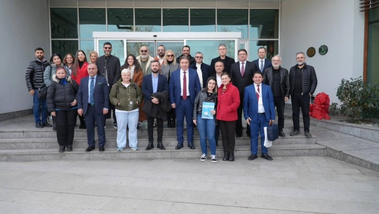 REKTÖR BASIN MENSUPLARIYLA BULUŞTU: MÜJDELER VERDİ