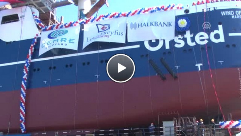 Rüzgar Türbini Destek Gemisi Denize İndirildi