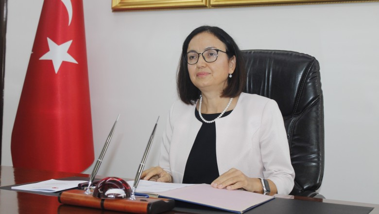 VALİ DR. HÜLYA KAYA’NIN 30 AĞUSTOS ZAFER BAYRAMI KUTLAMA MESAJI