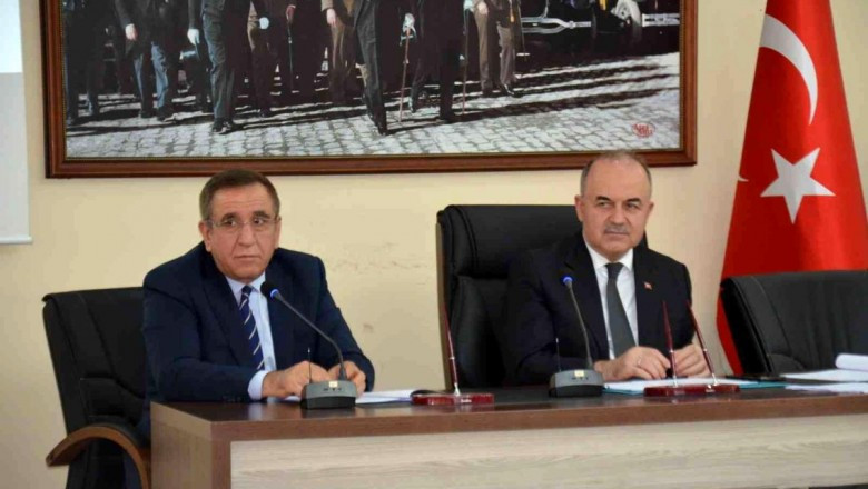 Yalova Valisi Muammer Erol, "Bütün bölge müdürlüklerinden şikayetçiyim"