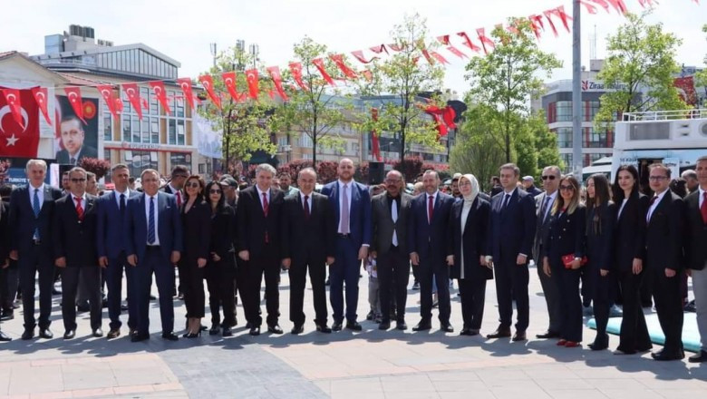 YALOVA'DA 23 NİSAN COŞKUYLA KUTLANDI