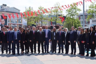 YALOVA'DA 23 NİSAN COŞKUYLA KUTLANDI