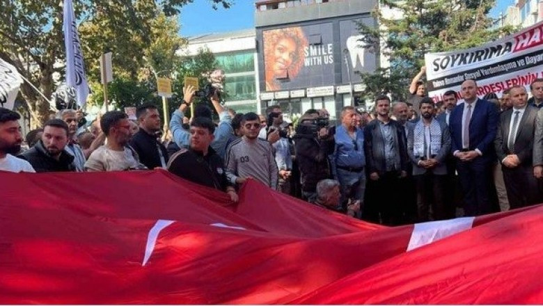 YALOVA’DA İSRAİL’İN FİLİSTİNLİLERE SALDIRILARI PROTESTO EDİLDİ