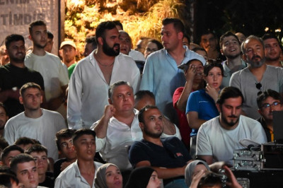 YALOVA’DA MİLLİ MAÇ COŞKUSU