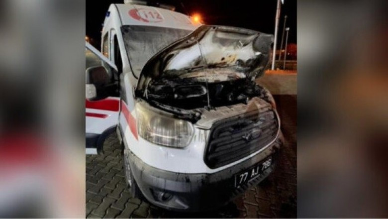 YALOVA'DAN ANTALYA'YA DESTEĞE GİDEN AMBULANS ALEV ALDI
