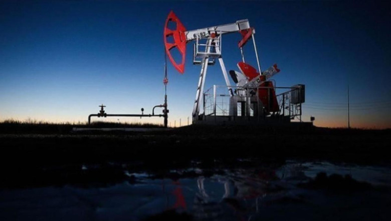 Brent petrolün varil fiyatı kaç dolardan işlem görüyor?