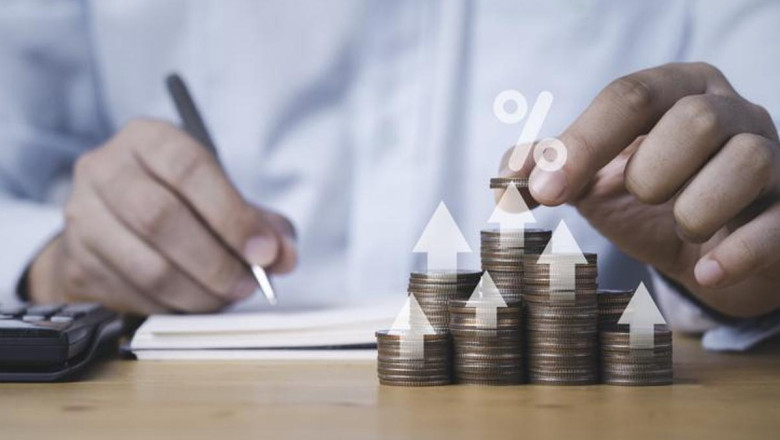 Faizler düşüyor, krediler ne olacak? Uzman isimden 2025 tahminleri...