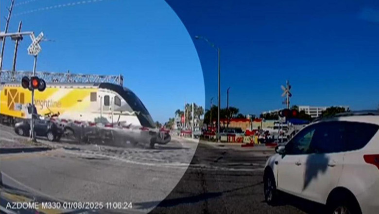 "Geçerim" sandı, tren çarptı | Video Haber