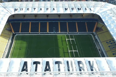 Fenerbahçe, Mustafa Kemal Atatürk'ün ismini stadın çatısına işledi