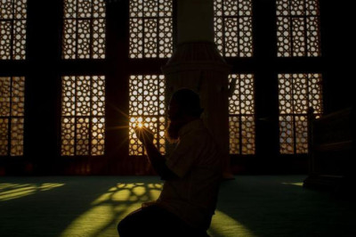 Nasuh tövbesi nedir, nasıl yapılır? Nasuh tövbesi duası, okunuşu ve anlamı!