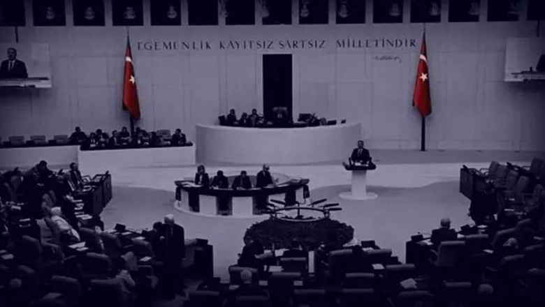 ''Yeni Yol Partisi'' kuruldu: Saadet, Gelecek ve DEVA bir çatı partide birleşti