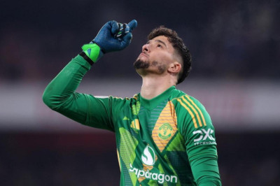 Altay Bayındır penaltılarda devleşti, Manchester United turu geçti