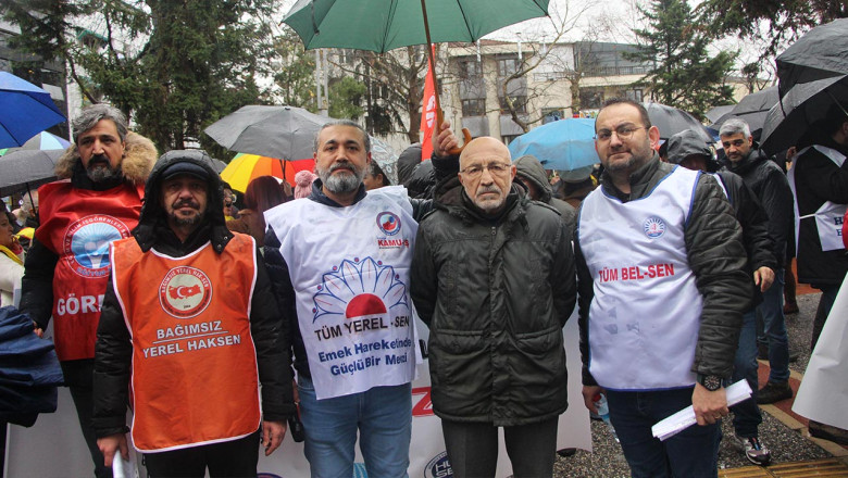 Kamu Emekçileri Zam Oranına Karşı Ayaklandı!