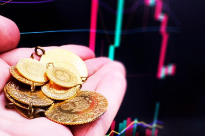 Uzman isim o tarihe dikkat çekti: ALTIN REKORA KOŞUYOR! Piyasalar yeni haftaya nasıl başladı?