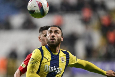Cenk Tosun’dan Jose Mourinho açıklaması