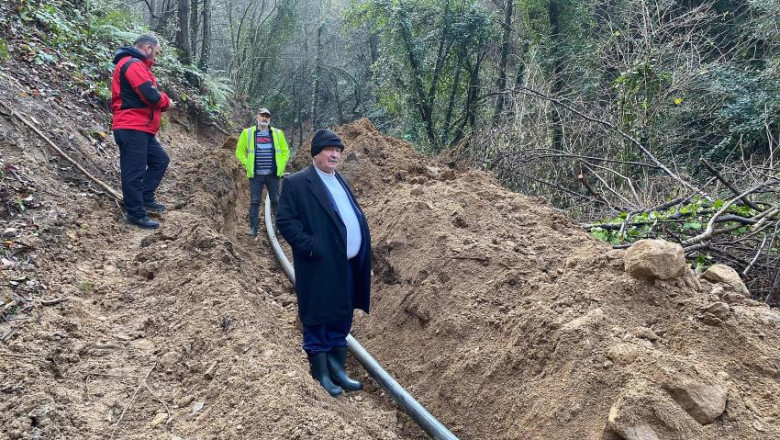 KAYNAK SULARINI BELDEDE DEPOLAYACAK HATLARIN DÖŞENMESİNE BAŞLANDI