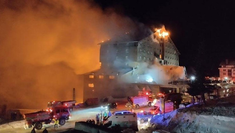 SON DAKİKA... Bolu'da Kartalkaya Kayak Merkezi'nde otel yangını! 10 ölü 31 yaralı! | Video Haber