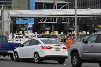 ABD'de yeni yönetim mültecilerin seyahatlerini askıya aldı