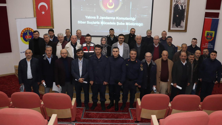 Yalova’da Muhtar ve İmamlara Siber Güvenlik Eğitimi