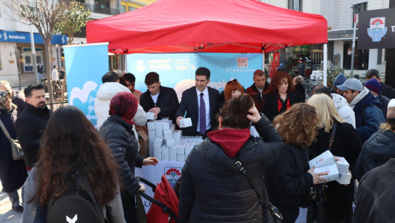 Yalova Belediyesi’nden Vatandaşlara Kandil Simidi İkramı