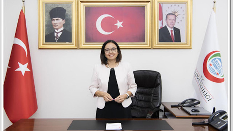 Kar Yağdı, Tatil Geldi