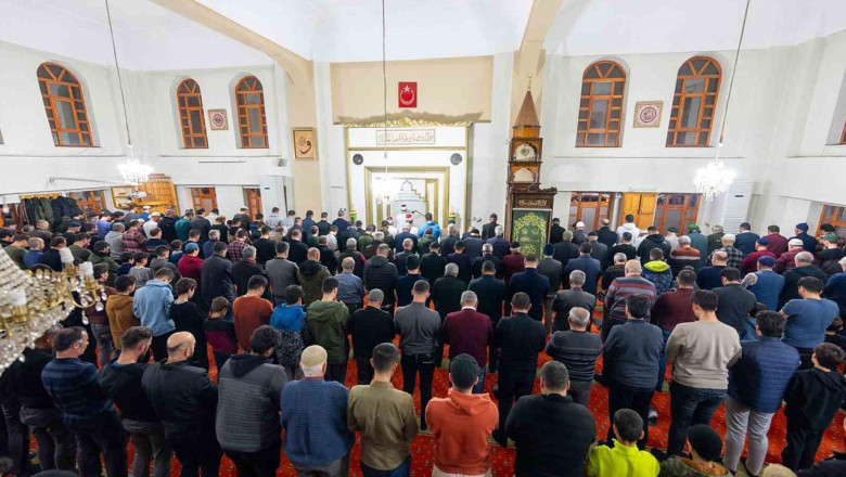 Yalovalılar İlk Teravih Namazlarını Bugün Kılacak